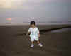 beach03wp.jpg (9826 bytes)